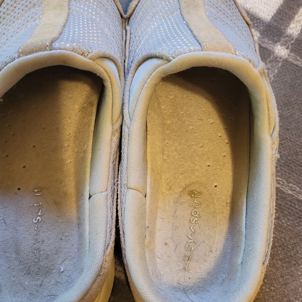 Easy Spirit White Slippers Casual Comfort